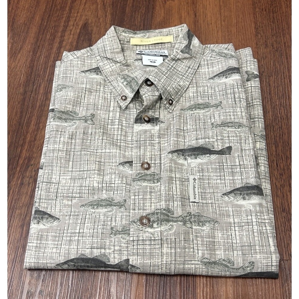 Columbia River Lodge Men's Short Sleeve Button Front Shirt Size M Fish Design
